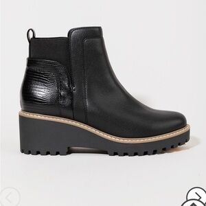 Dolce Vita Black Ankle Boots NWOT SZ 10